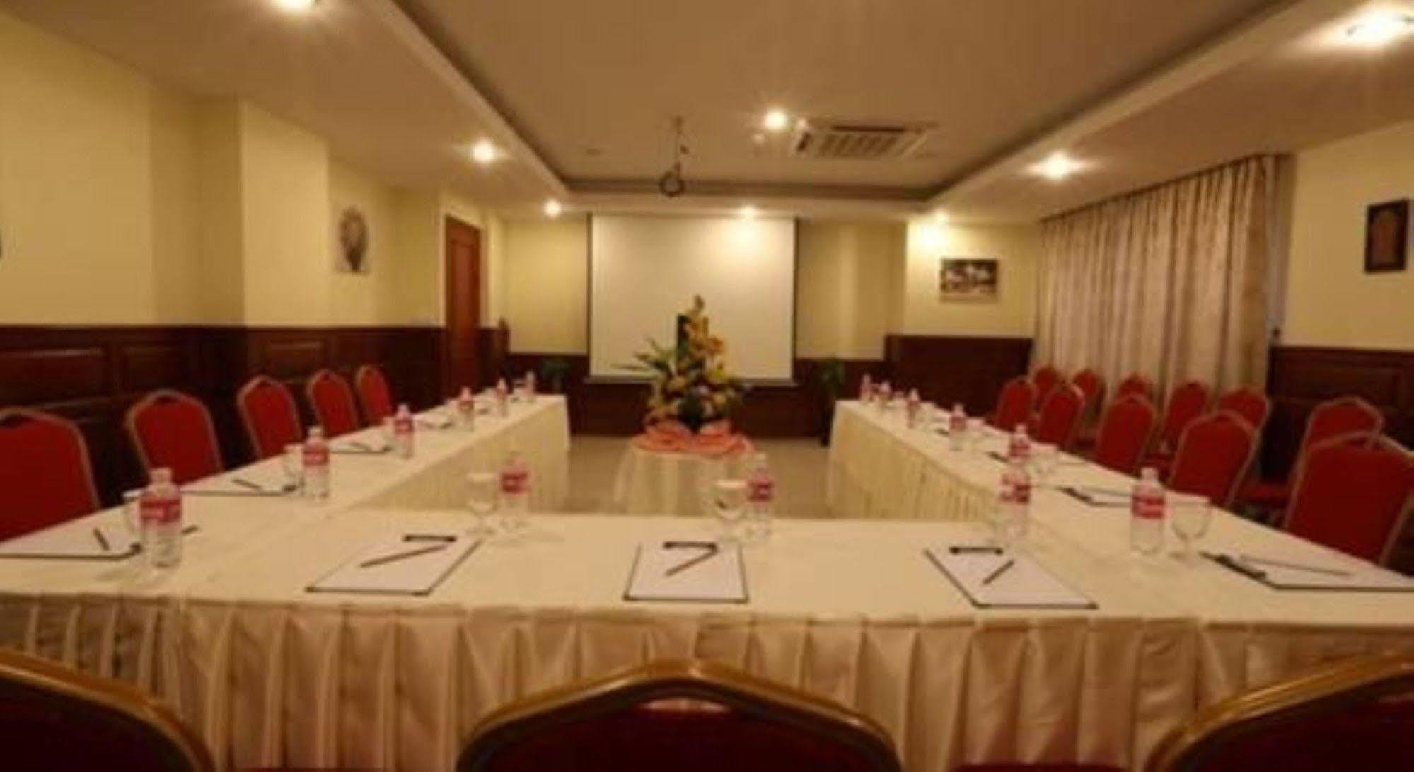 Rumduol Grand Hotel Phnom Penh Eksteriør bilde